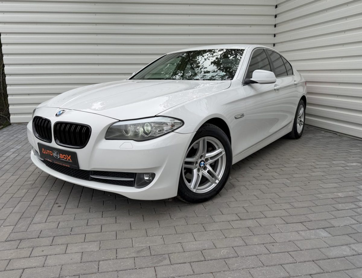 BMW 520 F10 diesel facelift de vanzare in RATE FIXE FARA AVANS pret 11.490 euro - BMW, 520d, 2013, Diesel, Automata, 2.0L, 184 cai putere, Euro 5, 260000 KM, Berlina, 5 numar locuri, 5 numar usi, Alb, asamblare 