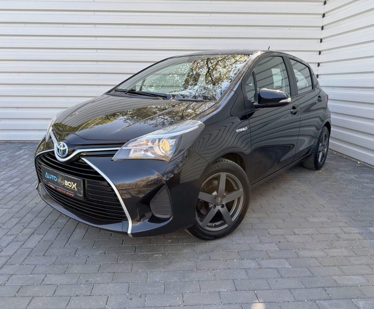Toyota Yaris hybrid cutie automata 2016 de vanzare in RATE FIXE FARA AVANS pret 8.790 euro - Toyota, Yaris, 2016, Hybrid, Automata, 1.5L, 86 cai putere, Euro 6, 250000 KM, Hatchback, 5 numar locuri, 5 numar usi, Negru, asamblare 