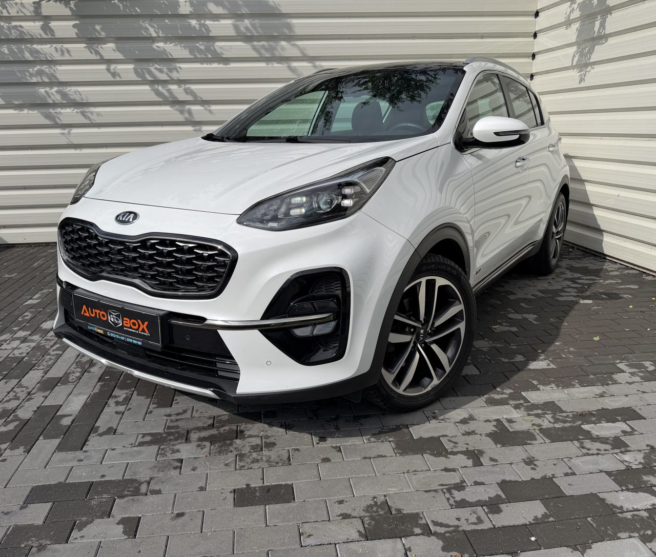 Kia Sportage 4×4 GT-Line 1.6 diesel de vanzare in RATE FIXE FARA AVANS pret 16.490 euro - Kia, Sportage, 2018, Diesel, Automata, 1.6L, 136 cai putere, Euro 6, 190000 KM, SUV, 5 numar locuri, 5 numar usi, Alb Perlat, asamblare 