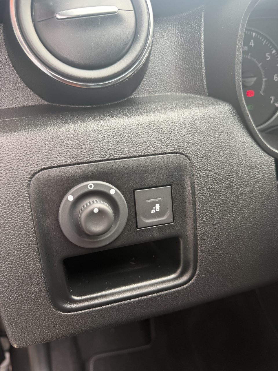 dacia duster 1.5 diesel 2021 138000 km de vanzare in rate fixe pret 13990 euro